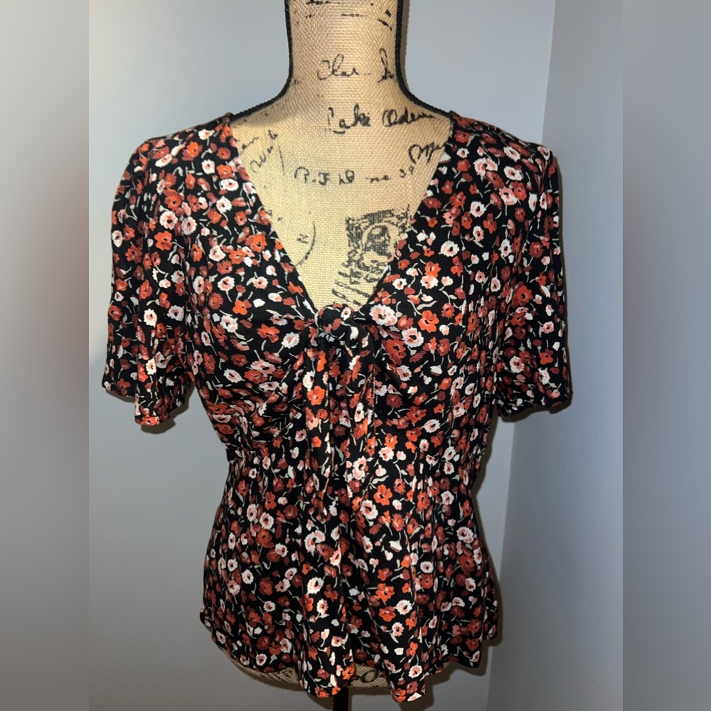 Abercrombie & Fitch Floral Short Sleeved Blouse Size XL
